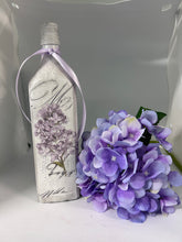 Load image into Gallery viewer, White Hydrangea Bottle
