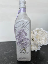 Load image into Gallery viewer, White Hydrangea Bottle
