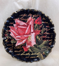 Load image into Gallery viewer, Black Red Rose Resin Tray
