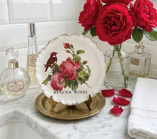 Load image into Gallery viewer, Red Rose Flower Resin Tray
