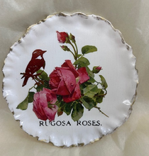 Load image into Gallery viewer, Red Rose Flower Resin Tray
