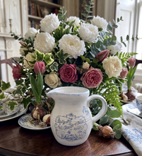 Load image into Gallery viewer, Blue/White Jug - Fall Bulbs
